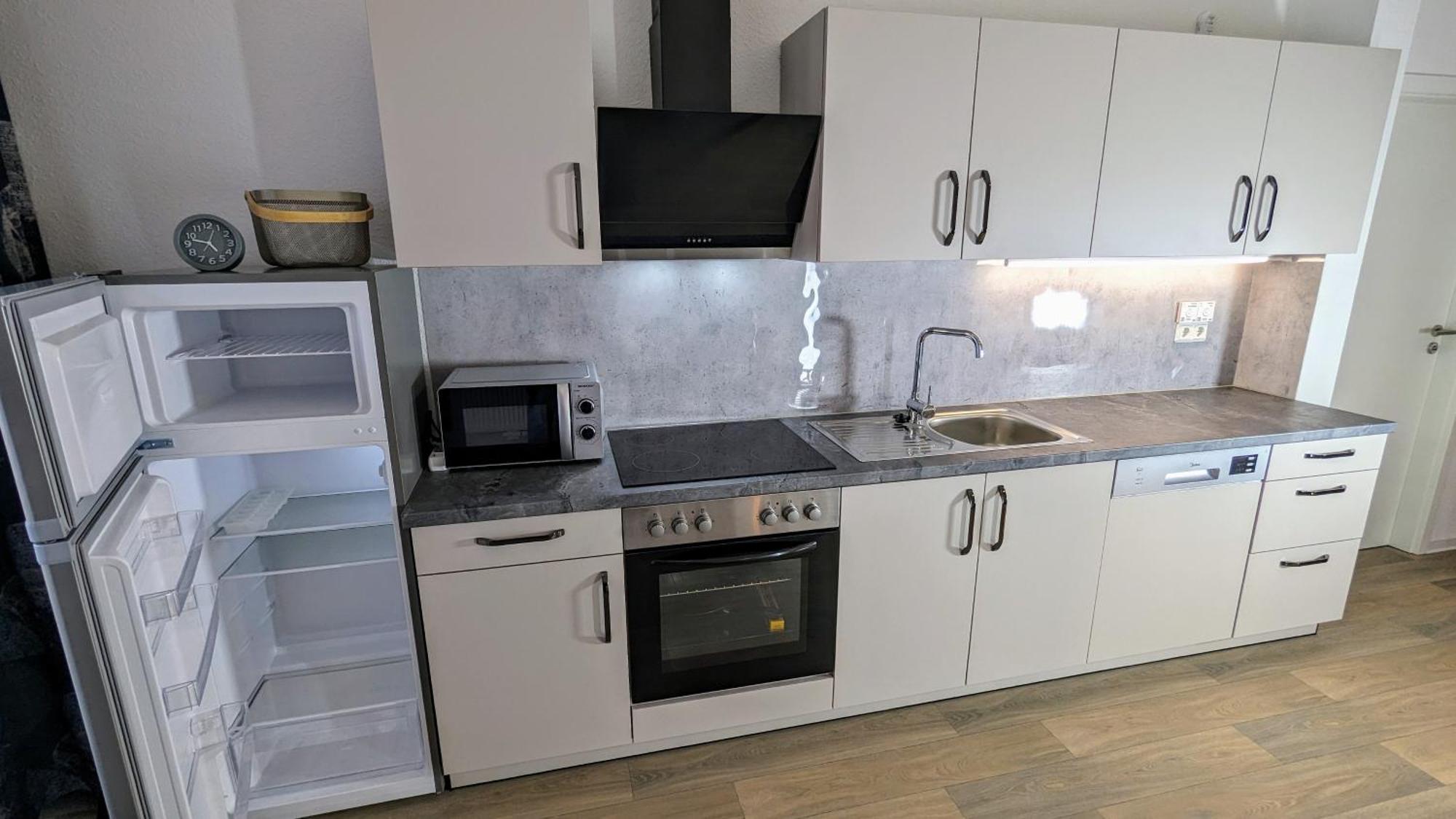 Fewo Urban Gotha-Apartment Ekhof- Am Schlosspark- Parken An Der Der Tuer- Barrierefrei, 900 Meter Zum Bahnhof - Wallbox Zewnętrze zdjęcie
