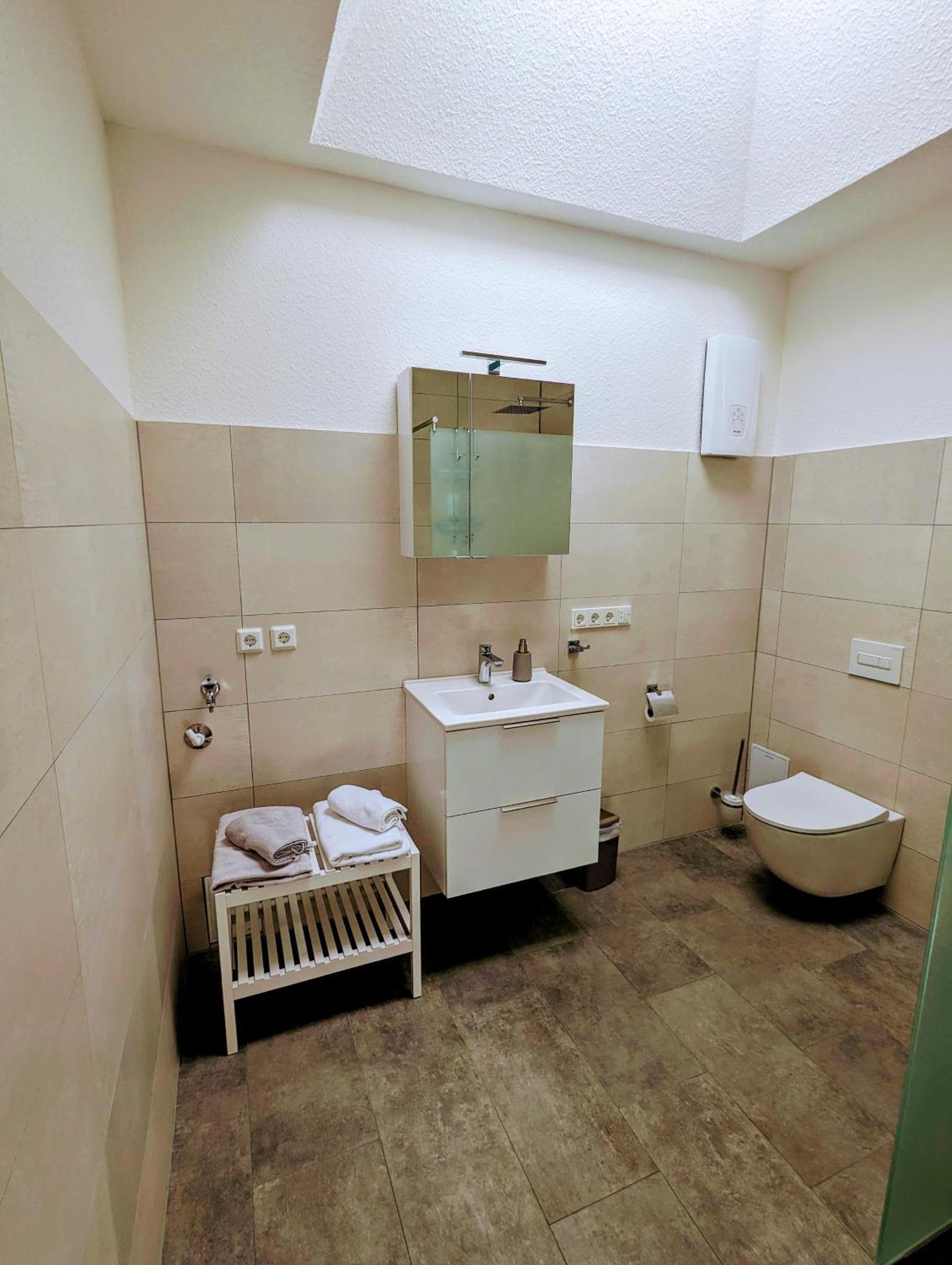 Fewo Urban Gotha-Apartment Ekhof- Am Schlosspark- Parken An Der Der Tuer- Barrierefrei, 900 Meter Zum Bahnhof - Wallbox Zewnętrze zdjęcie